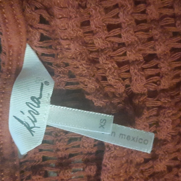 Crop top - Picture 3 of 6